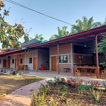Yoga Homestay Seka エクステリア 写真